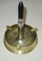 ashtray.jpg (38470 bytes)